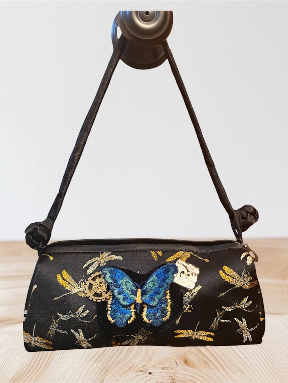 Dopamine travel skincare bag Black Butterfly-Embroidered travel cosmetic Bag